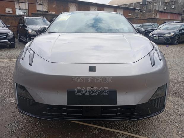 New Lynk & Co Z20 2025 Gray