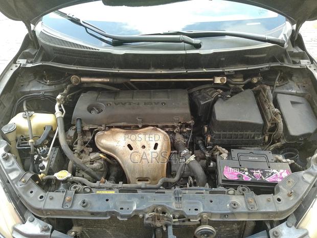 Toyota Matrix 2010 Gray