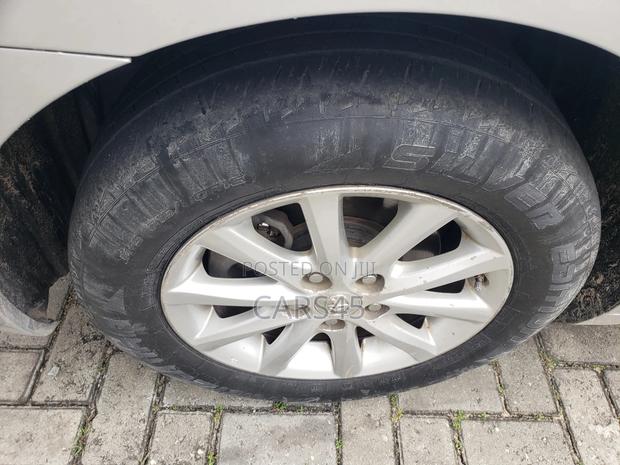 Toyota Camry 2011 Silver