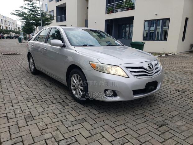 Toyota Camry 2011 Silver