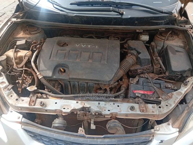 Toyota Matrix 2009 Gray