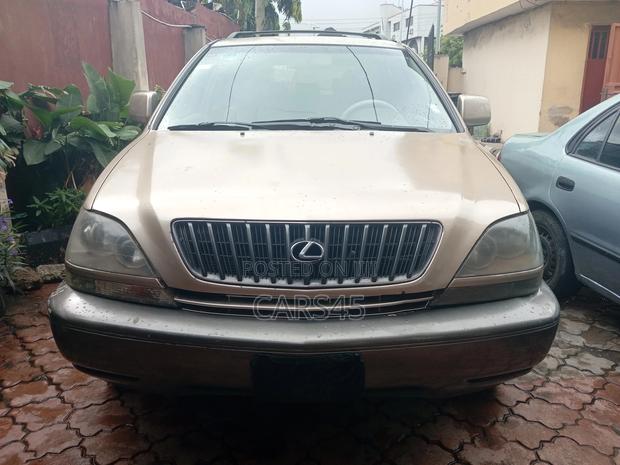Lexus RX 2000 Gold
