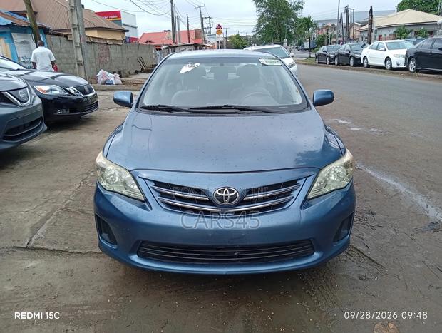 Toyota Corolla 2013 Blue