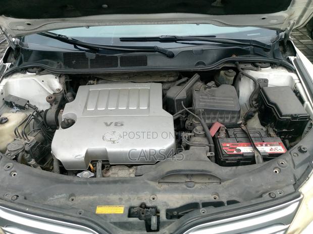 Toyota Venza 2010 White