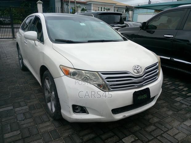 Toyota Venza 2010 White
