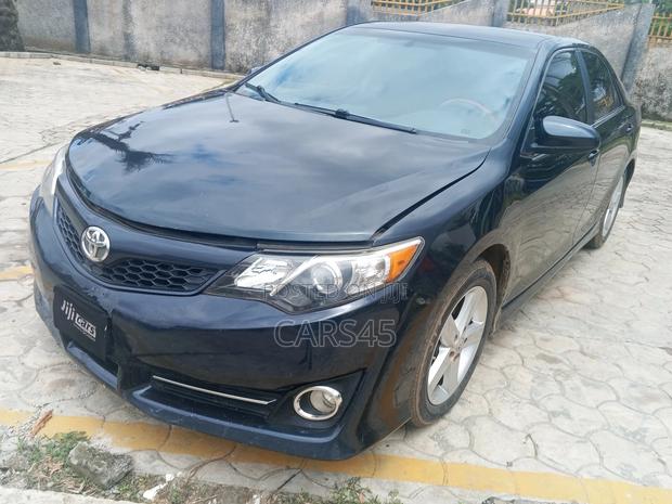 Toyota Camry 2012 Gray