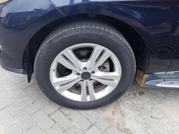 Mercedes-Benz M Class 2012 Blue