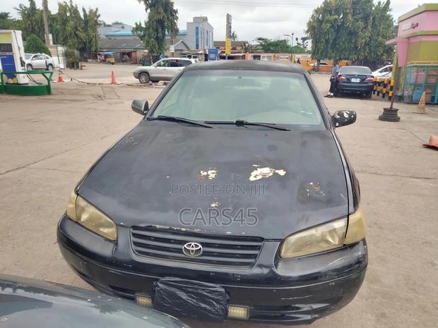 Toyota Camry Automatic 1998 Black