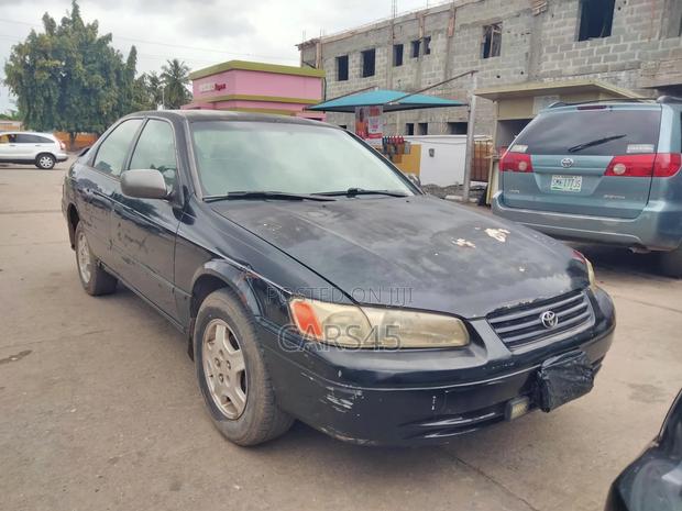 Toyota Camry Automatic 1998 Black