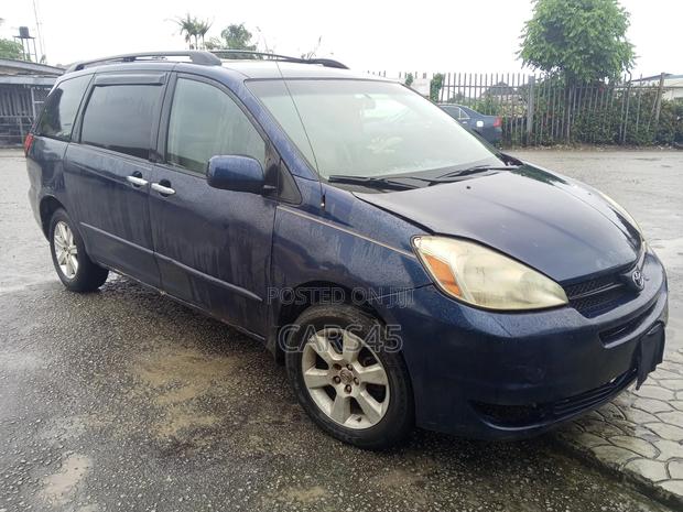 Toyota Sienna CE FWD (3.3L V6 5A) 2004 Blue