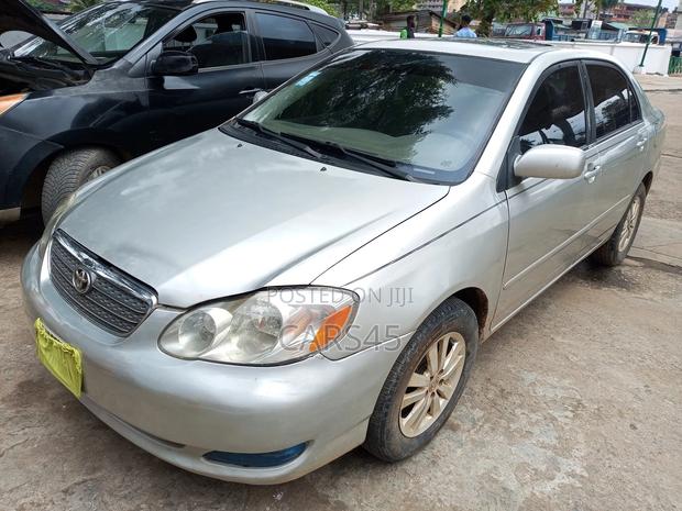 Toyota Corolla 2004 Silver