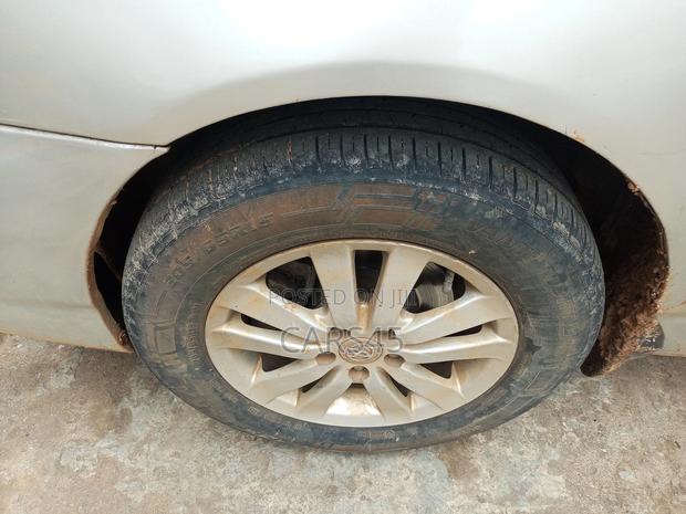 Toyota Corolla 2004 Silver