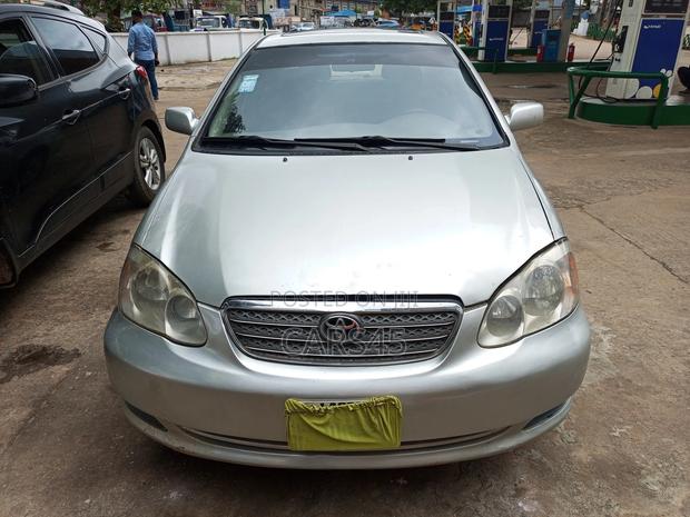 Toyota Corolla 2004 Silver