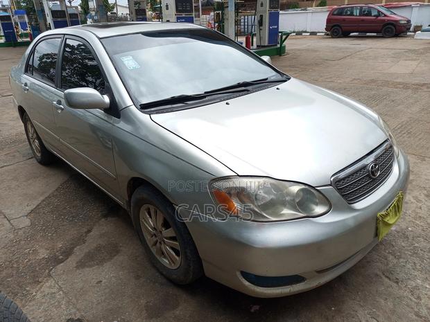 Toyota Corolla 2004 Silver