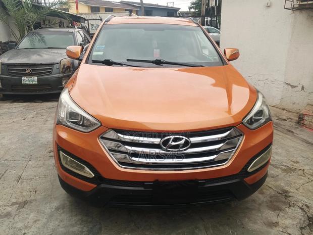 Hyundai Santa Fe 2014 Gold