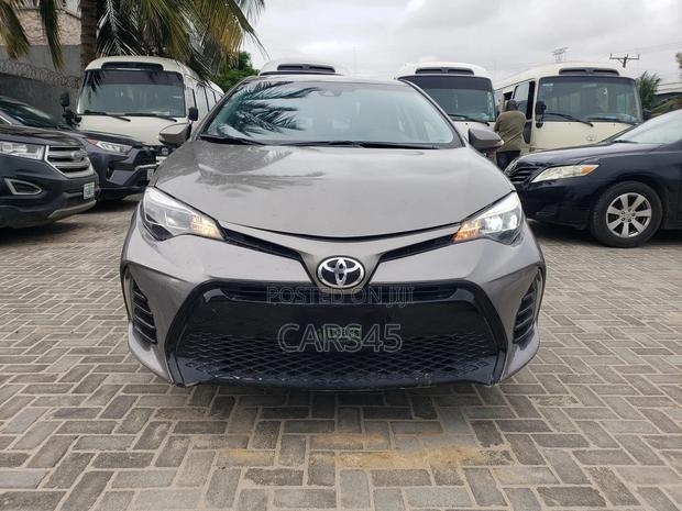 Toyota Corolla 2018 Gray