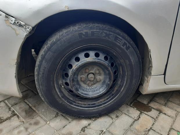 Toyota Corolla 2010 Silver