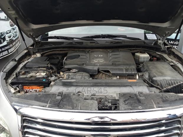 Infiniti QX56 2011 Silver