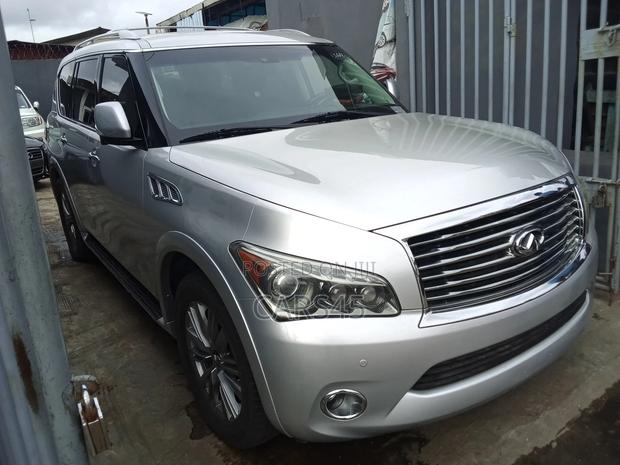 Infiniti QX56 2011 Silver