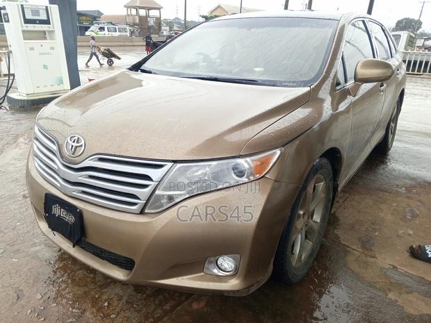 Toyota Venza 2009 Gold