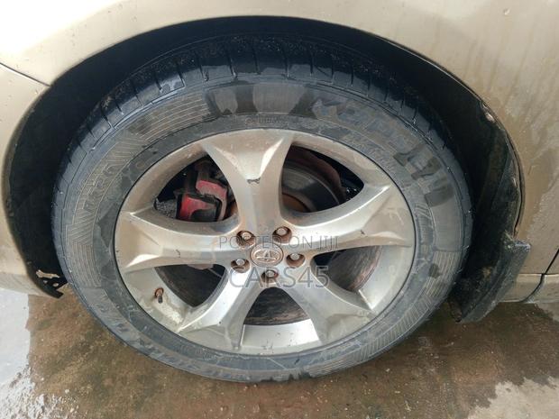 Toyota Venza 2009 Gold