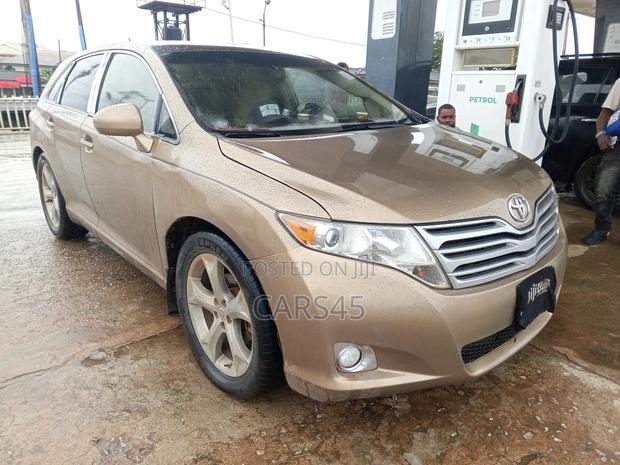 Toyota Venza 2009 Gold