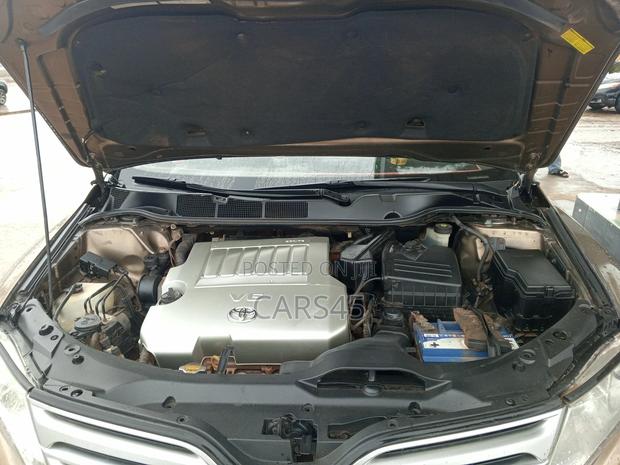 Toyota Venza 2009 Gold