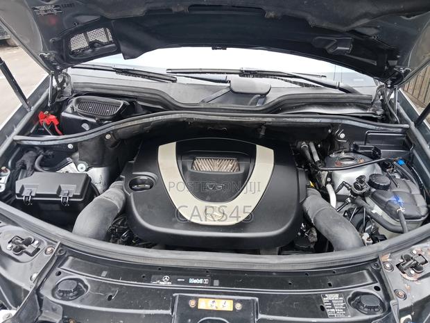 Mercedes-Benz M Class 2011 Gray