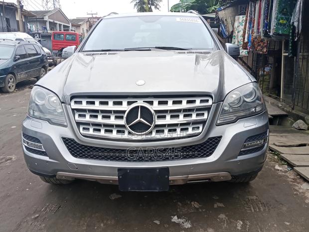 Mercedes-Benz M Class 2011 Gray