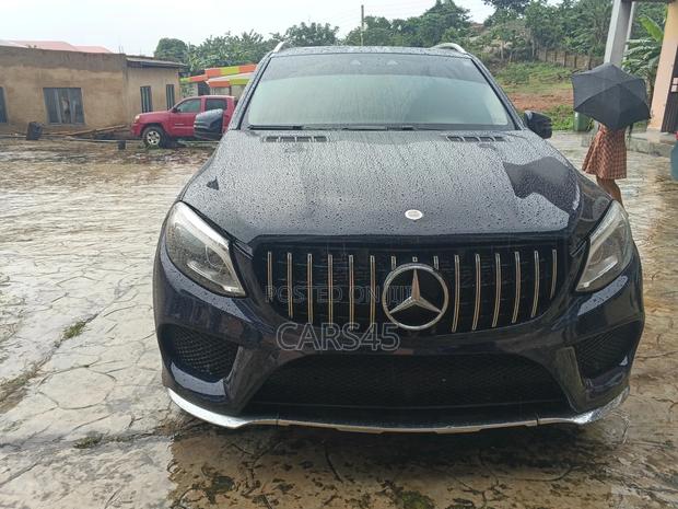 Mercedes-Benz GLE-Class 2016 Blue