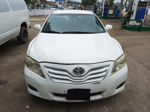 Toyota Camry 2010 White
