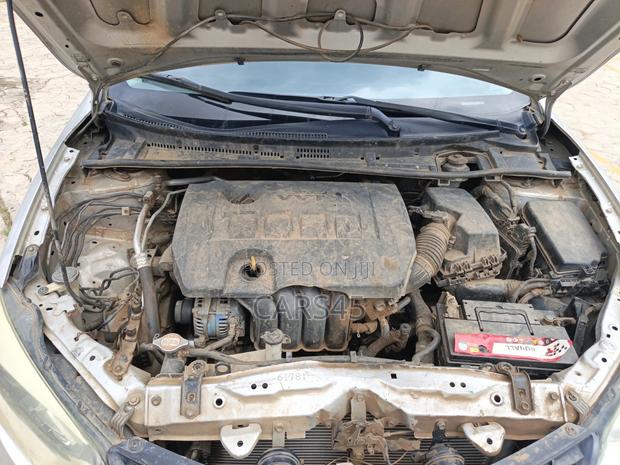 Toyota Corolla 2015 Silver