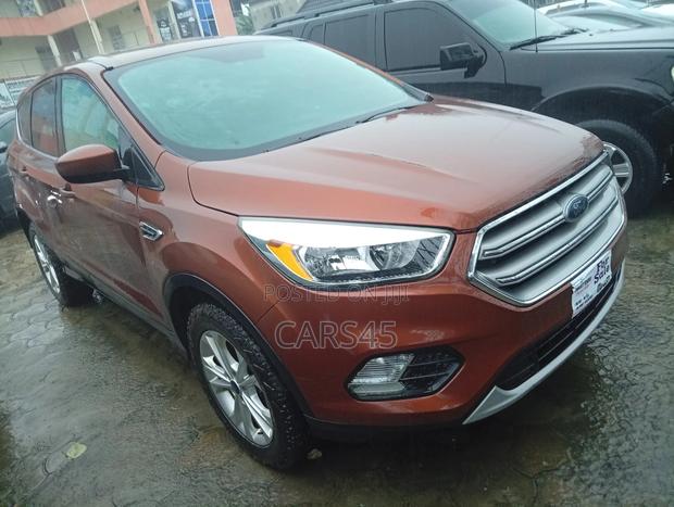 Ford Escape 2017 Gold