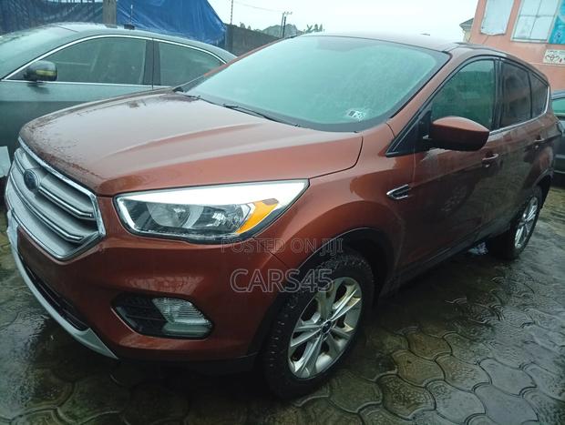 Ford Escape 2017 Gold