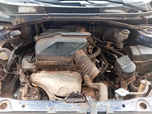 Toyota RAV4 2001 Blue