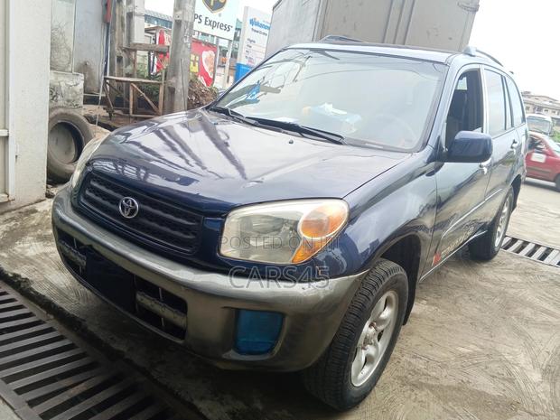 Toyota RAV4 2001 Blue