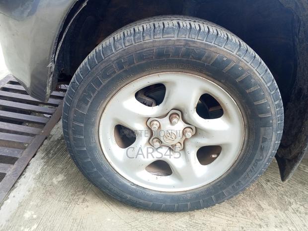 Toyota RAV4 2001 Blue