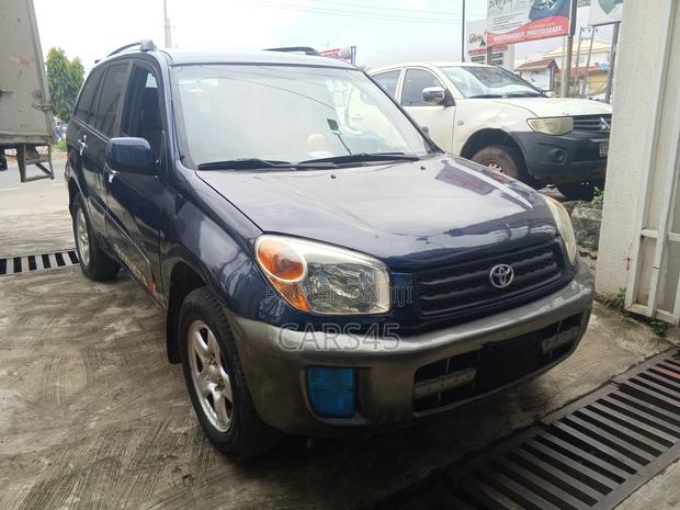 Toyota RAV4 2001 Blue