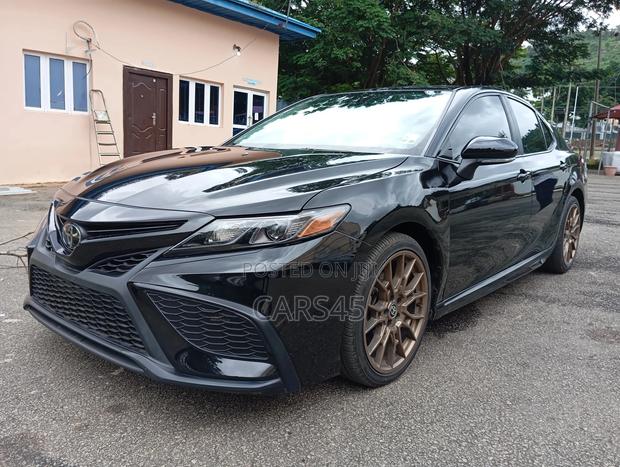 Toyota Camry 2024 Black