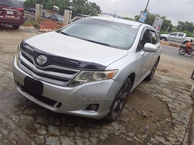 Toyota Venza 2011 Silver