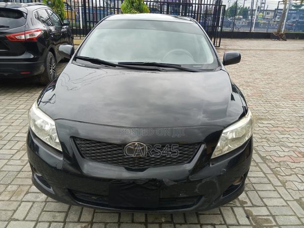Toyota Corolla 2010 Black