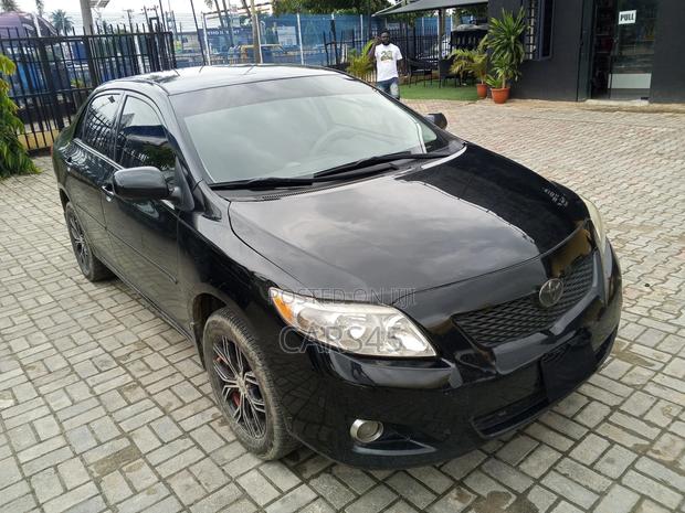 Toyota Corolla 2010 Black