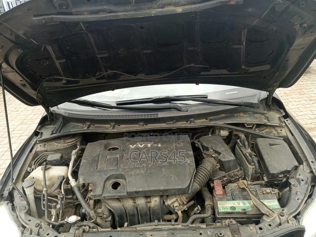 Toyota Corolla 2010 Black