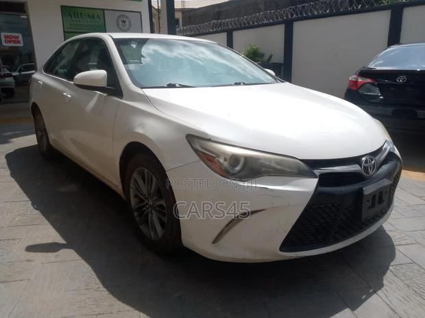 Toyota Camry 2017 White