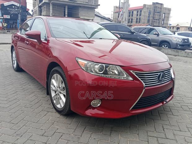 Lexus ES 2013 Red