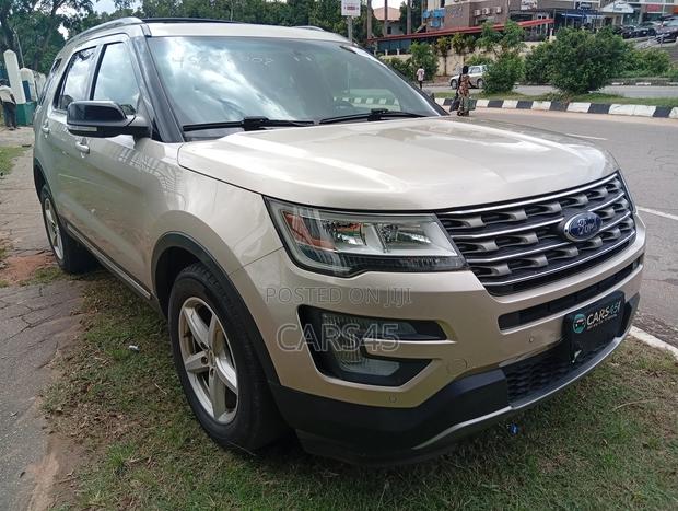 Ford Explorer XLT 4dr FWD (2.3L 4cyl 6A) 2017 Gold