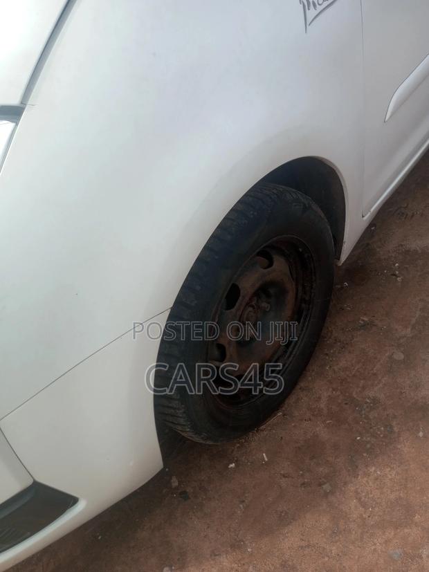 Renault Juva 2009 White