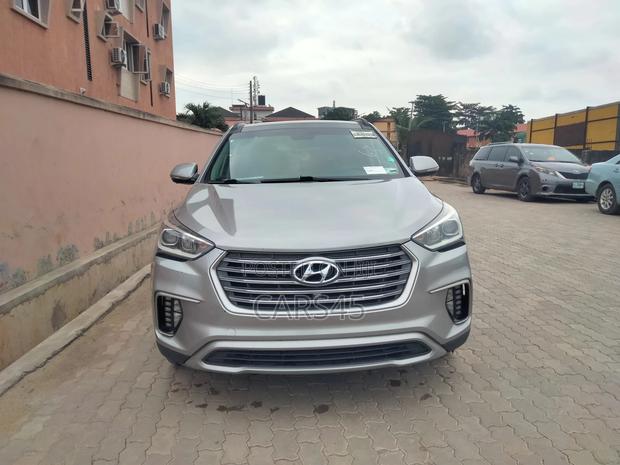 Hyundai Santa Fe 2017 Silver