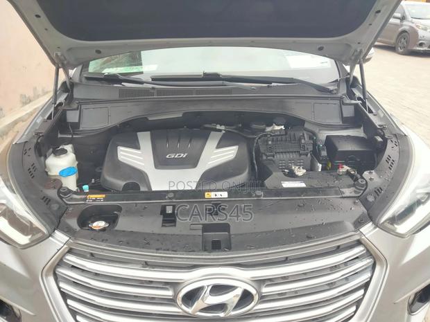 Hyundai Santa Fe 2017 Silver