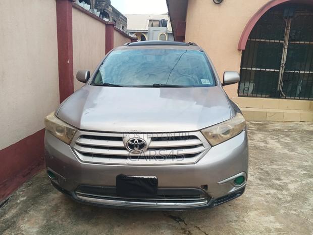 Toyota Highlander 2013 Silver